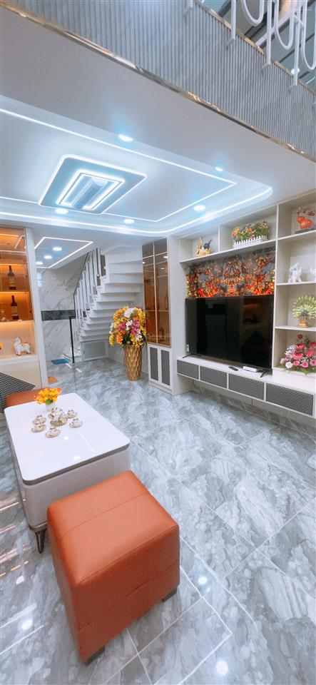 Bán nhà riêng 4pn, 5wc, 52m2 ở phường 11, gò vấp, có thang máy, hẻm xe hơi. 8,49 tỷ vnd