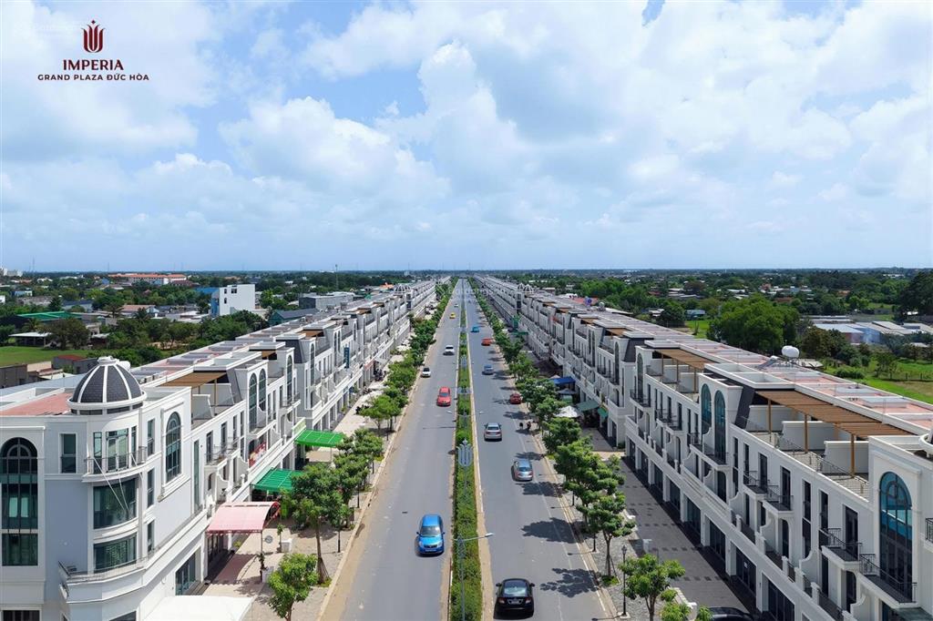 Bán gấp nhà phố 110m2 tại căn đông nam đối diện công viên trung tâm