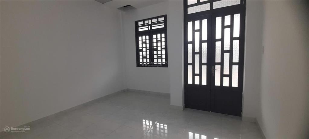 Nhà đẹp, 1 trệt 1 lầu, hẻm nhựa 5m, giá tốt