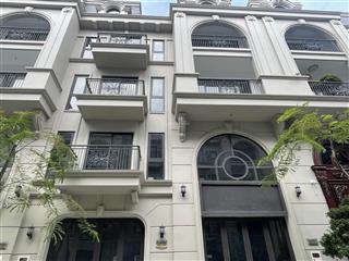 Chuyển nhượng căn 75m2 hướng nam trục đường thông dãy anh đào, thuộc căn ban công vòm bề thế