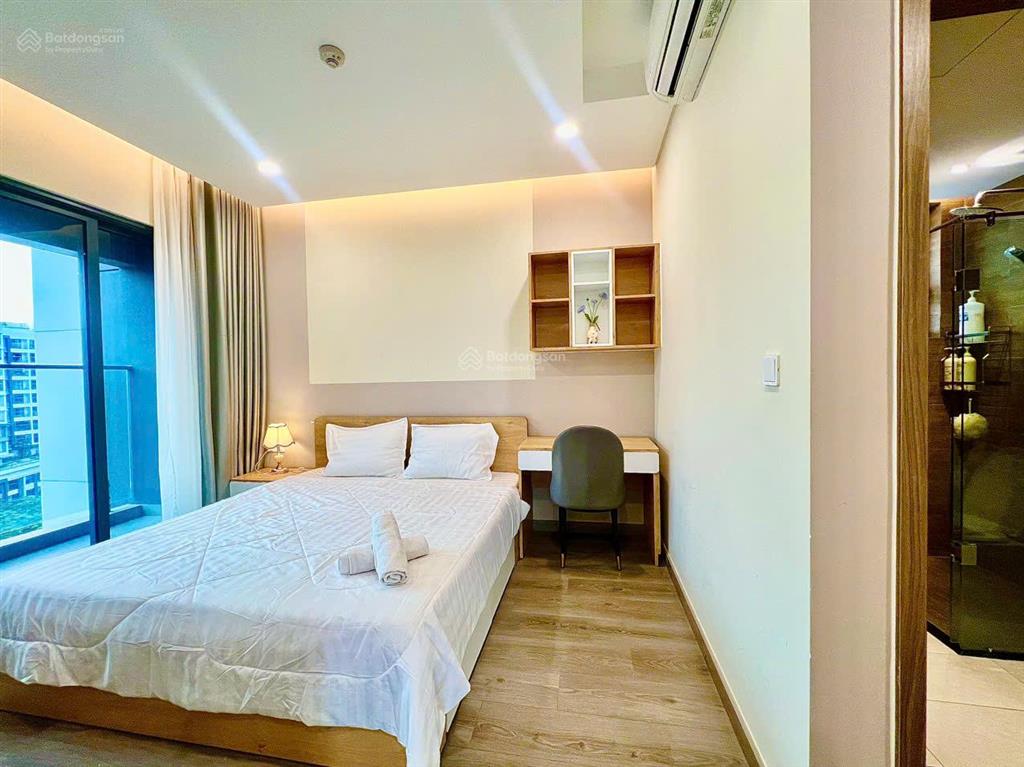 Bán nhanh căn hộ diamond alnata plus 85m2  2 phòng ngủ full nội thất giá 7 tỷ bao hết