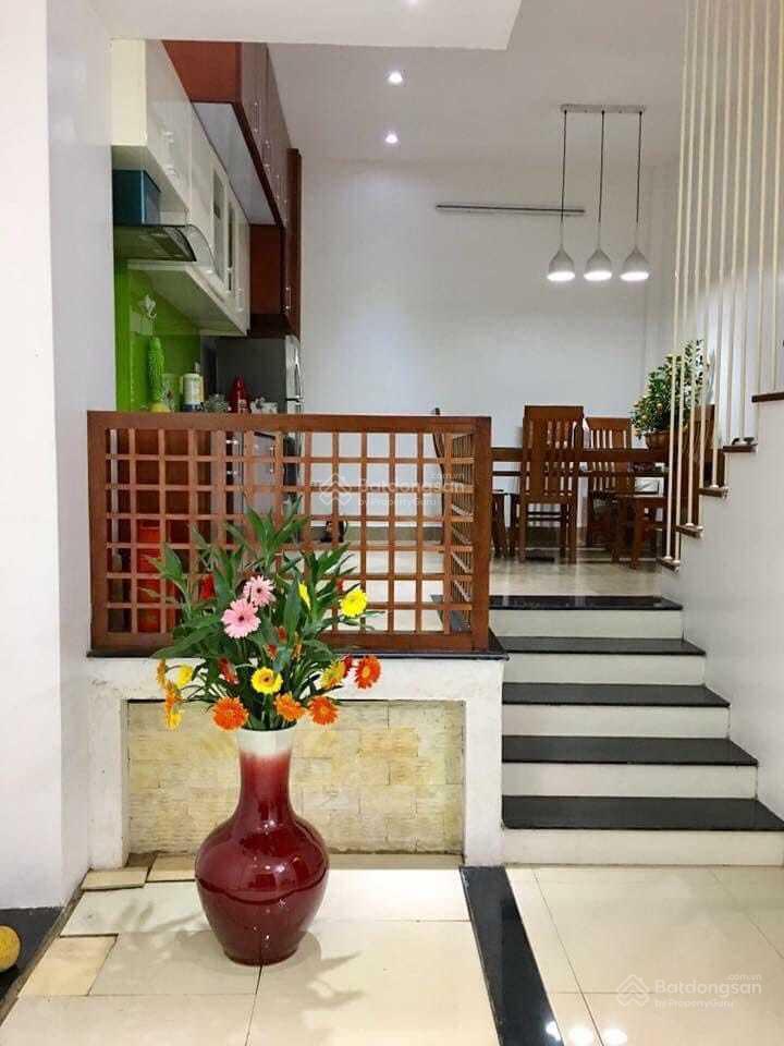 Cho thuê nhà nguyên căn gần chợ mơ  bạch mai