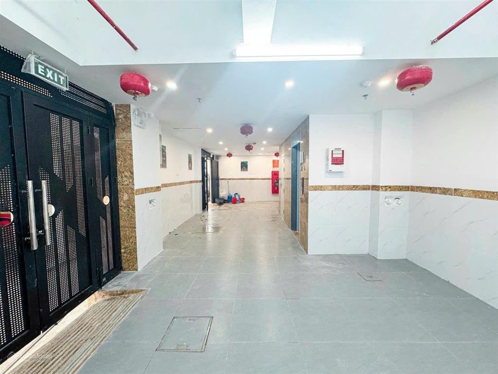 Tòa ccmn mới coong 17p  dòng tiền ~1 tỷ/năm  cạnh đường vđ2.5