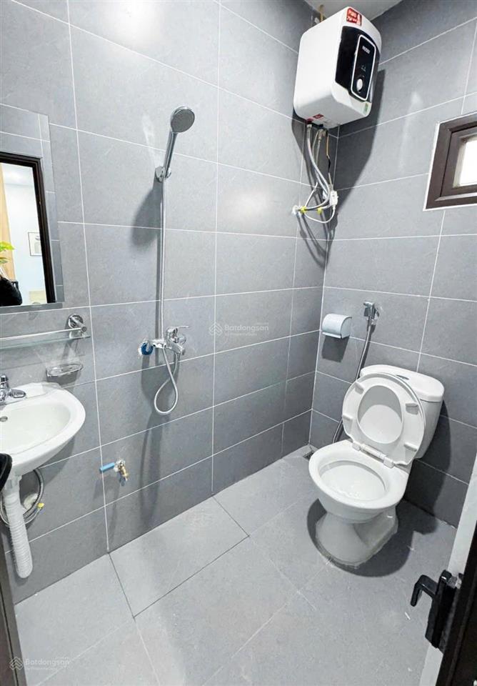 Tòa ccmn mới coong 17p  dòng tiền ~1 tỷ/năm  cạnh đường vđ2.5