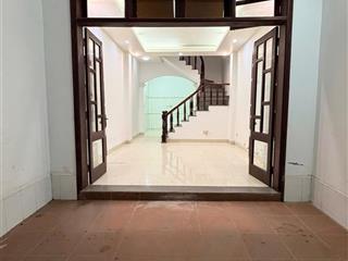 Nhà phân lô lê trọng tấn  hai mặt ngõ ô tô  gần phố  giá tốt