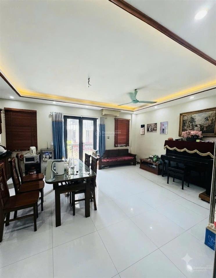 Nhà nguyễn văn trỗi  lô góc  gara ô tô  nhỉnh 14 tỷ