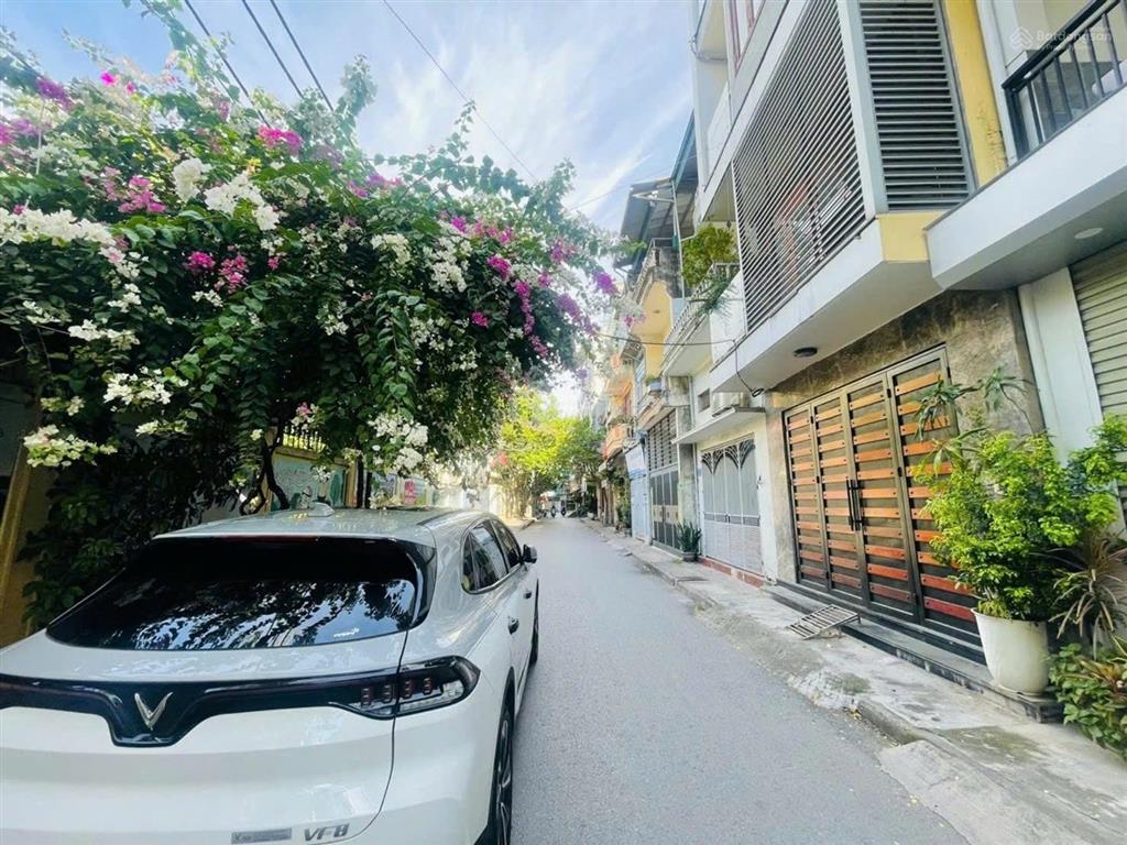 Nhà nguyễn văn trỗi  lô góc  gara ô tô  nhỉnh 14 tỷ