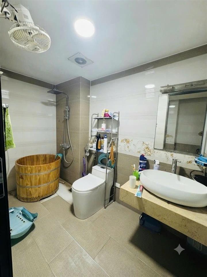 Nhà nguyễn văn trỗi  lô góc  gara ô tô  nhỉnh 14 tỷ
