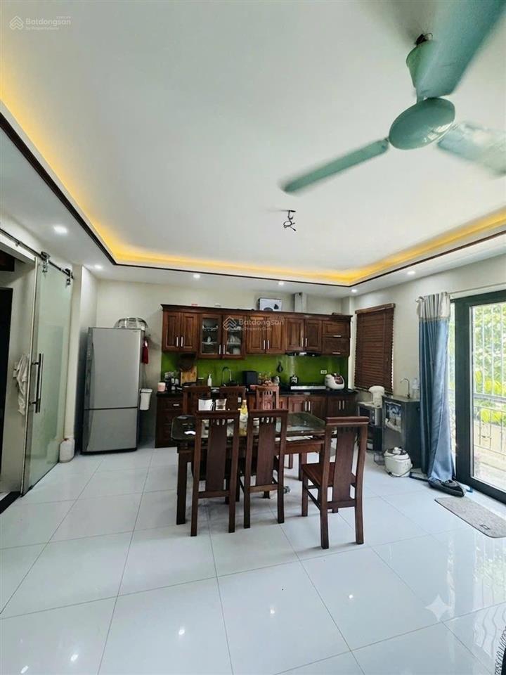 Nhà nguyễn văn trỗi  lô góc  gara ô tô  nhỉnh 14 tỷ