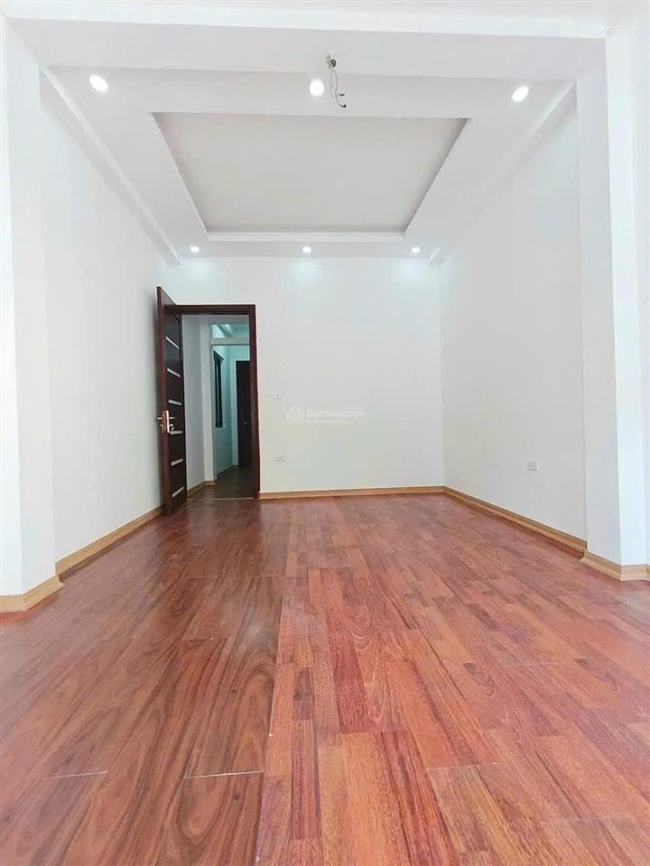 Nhà phân lô hoàng văn thái  lô góc  vỉa hè, ô tô tránh  kinh doanh đẳng cấp
