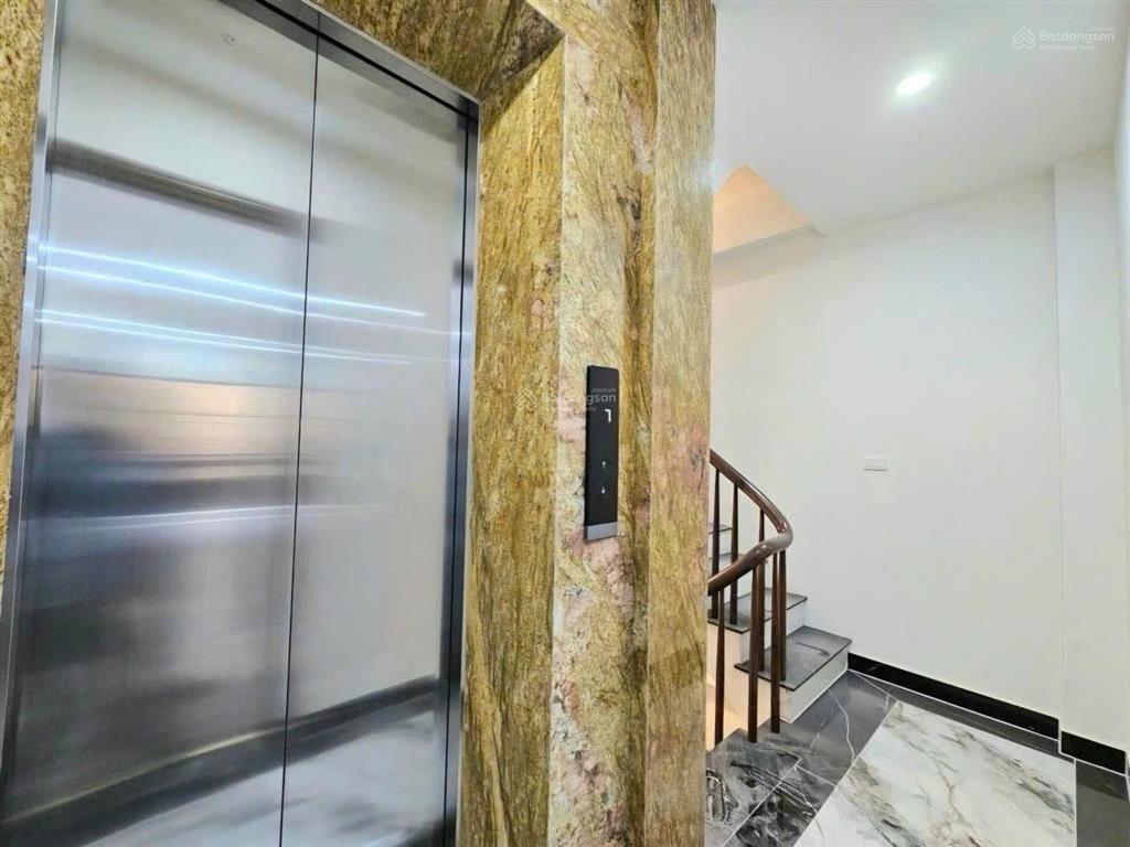 Nhà phân lô quân đội  thang máy  gara ô tô  nhỉnh 17 tỷ
