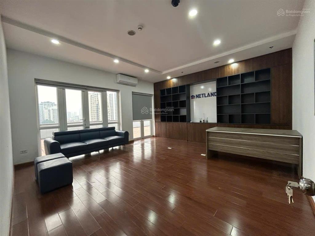 Chính chủ cho thuê văn phòng tại lê văn lương diện tích 117 m2