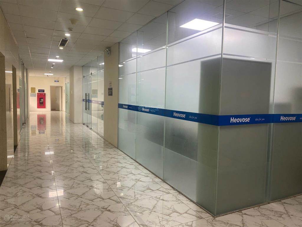 Văn phòng 128.5 m2 tại toà yên hoà park view, 03 vũ phạm hàm cho thuê.
