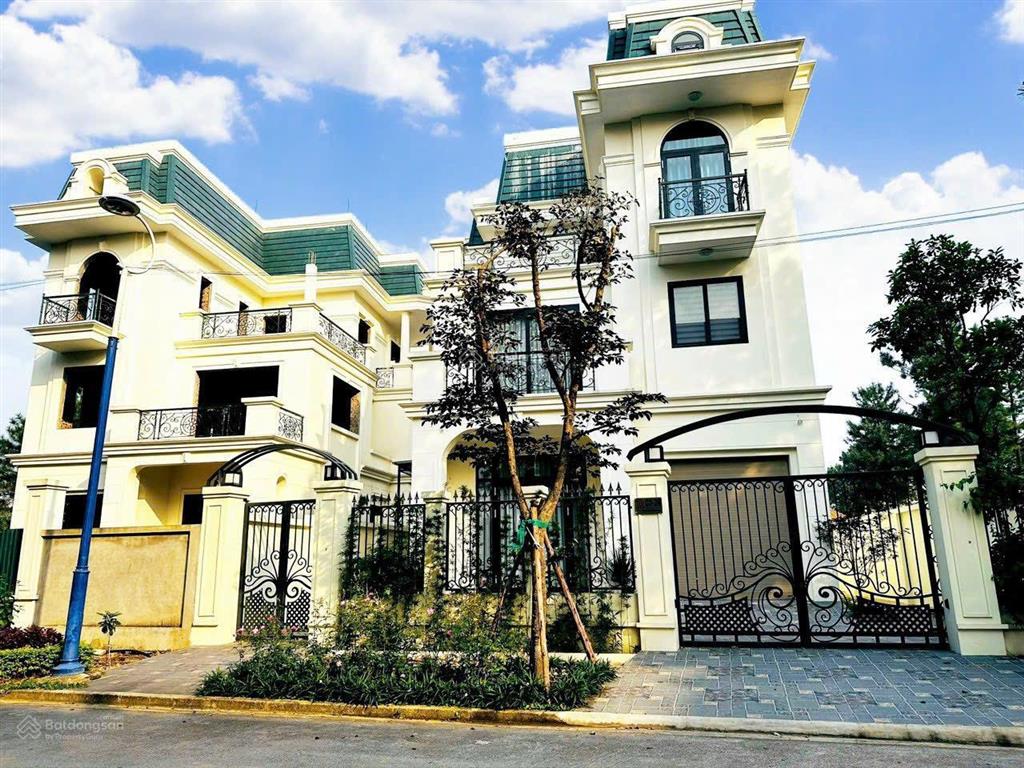 Bán nhanh biệt thự đơn lập đỉnh đồi siêu đẹp  giá 7x/m2