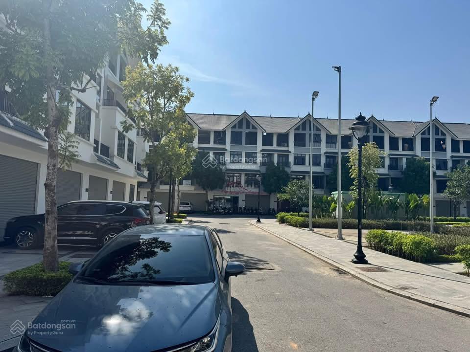 Căn view công viên  đông nam, gần hồ & trường quốc tế vị trí đẹp nhất khu. giá nhỉnh 17 tỷ