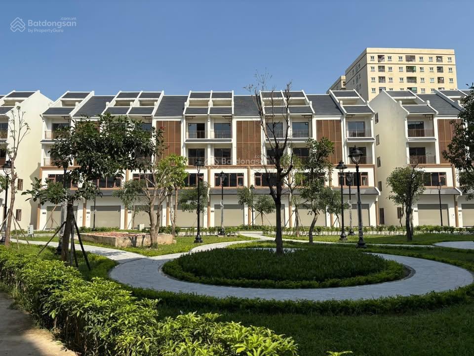 Bán nhanh căn lk45 mặt đường vđ3.5 đối diện 12 toà chung cư và văn phòng