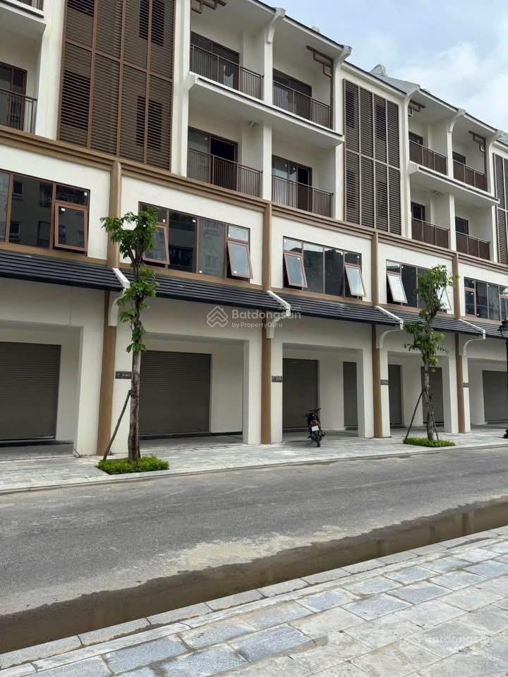 Bán cắt lỗ căn lk nhật đối diện 3 toà vp & 12 toà cc. sẵn sổ đỏ, cho thuê tạo dòng tiền được luôn