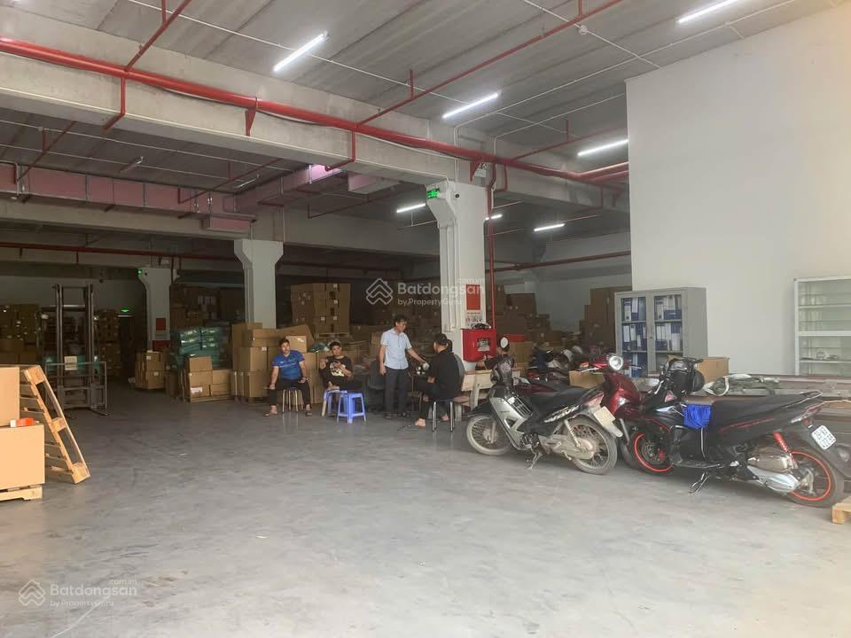 Bán nhanh xưởng 1440m2, lô góc 3 mặt thoáng đã hoàn thiện đầy đủ pccc, sổ đỏ chính chủ