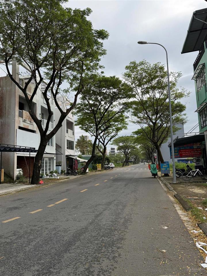 Hàng hiếm v5 khu fpt city chính chủ cần bán lô đất 108m2, xây ở làm căn hộ cho thuê cực đẹp