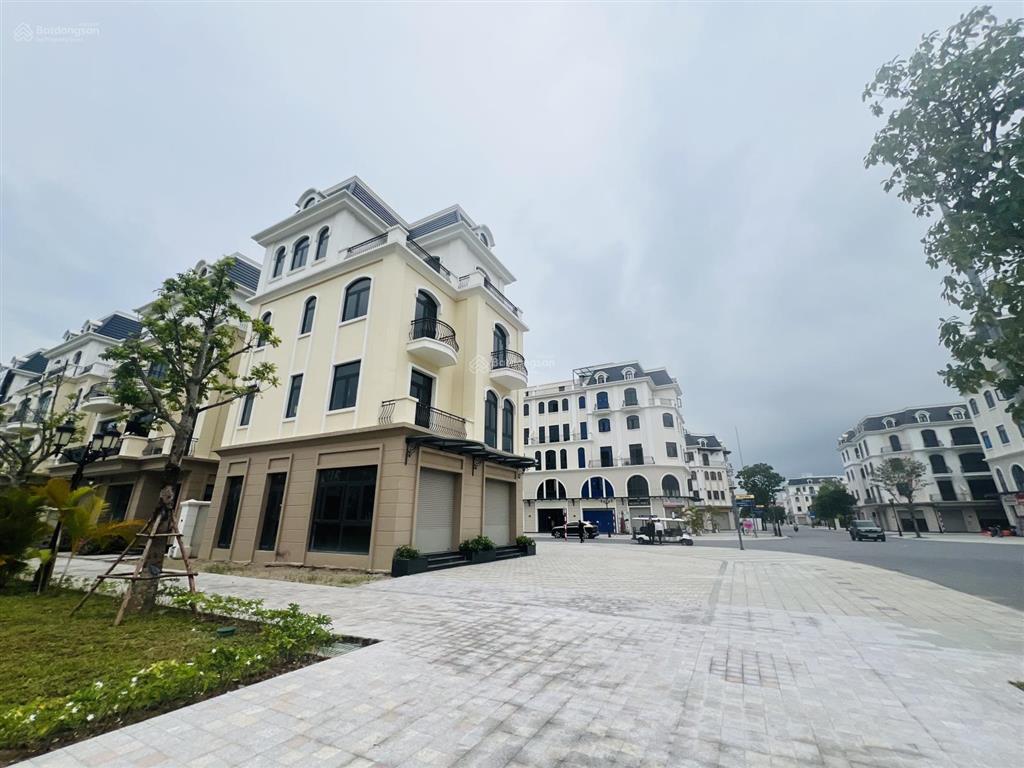 Bán căn góc siêu đẹp, siêu vip tại vinhomes đường sao biển dt 379m2.
