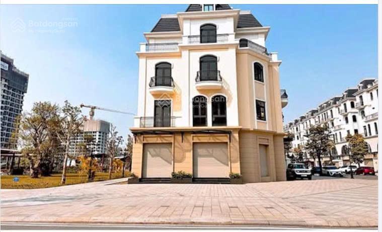 Bán căn góc siêu đẹp, siêu vip tại vinhomes đường sao biển dt 379m2.