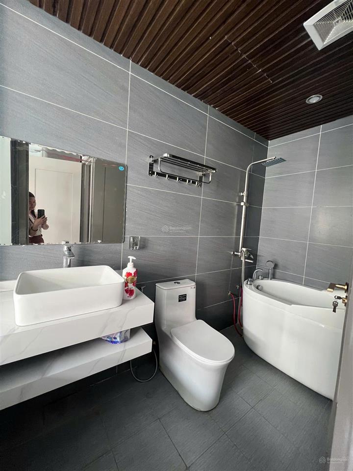 Nhỉnh 10 tỷ  có thang máy  về ở ngay 70m2 tại ocp23