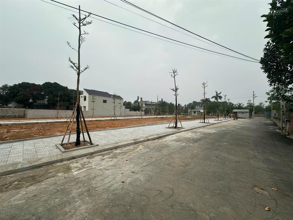 Bán đất 2 mặt đường có vỉa hè thôn 6 xã hòa lạc