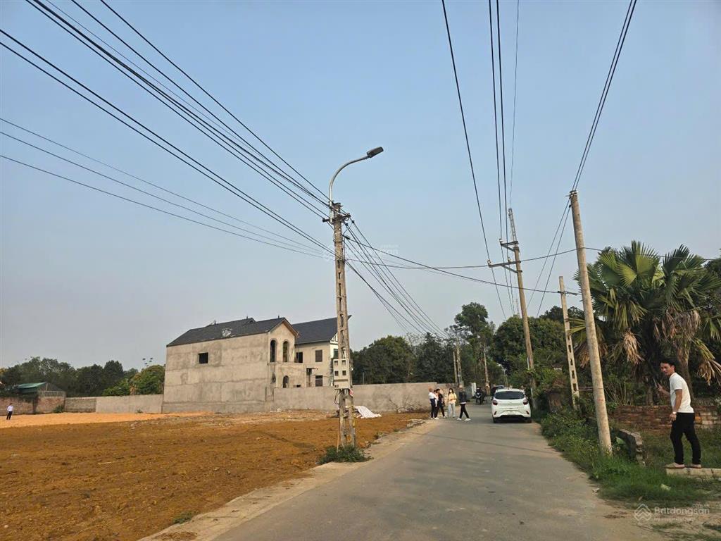 Bán đất 2 mặt đường có vỉa hè thôn 6 xã hòa lạc