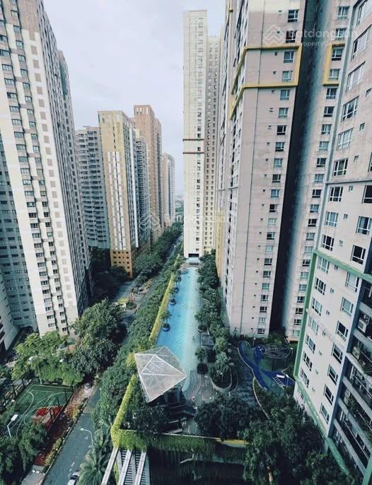 Cho thuê mặt bằng kinh doanh chân đế tòa chung cư season avenue