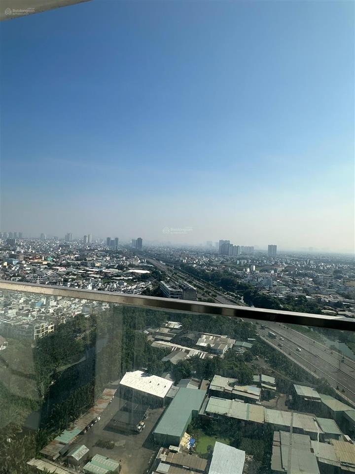 Cho thuê căn hộ 3pn diamond riverside  lầu 25, view quận 1 đầy đủ nội thất