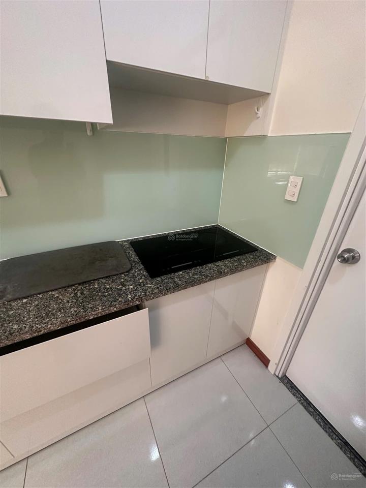 Cho thuê căn hộ 3pn diamond riverside  lầu 25, view quận 1 đầy đủ nội thất