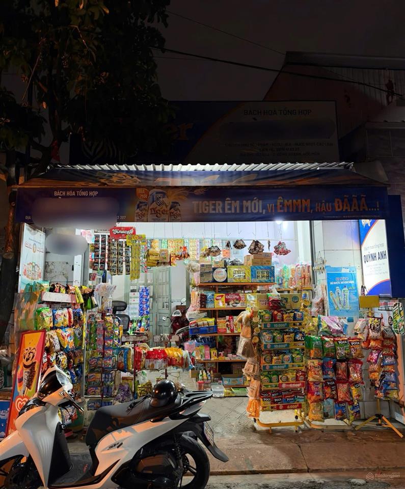 Bán đất tặng nhà mt đường lớn, dt 5x20 ngay ubnd đông thạnh, nhà cấp 4 chỉ 5,69 tỷ