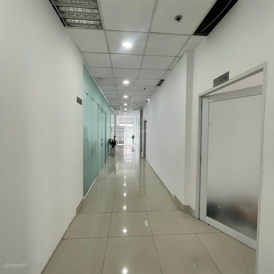 Cho thuê văn phòng 135m  topaz garden tân phú