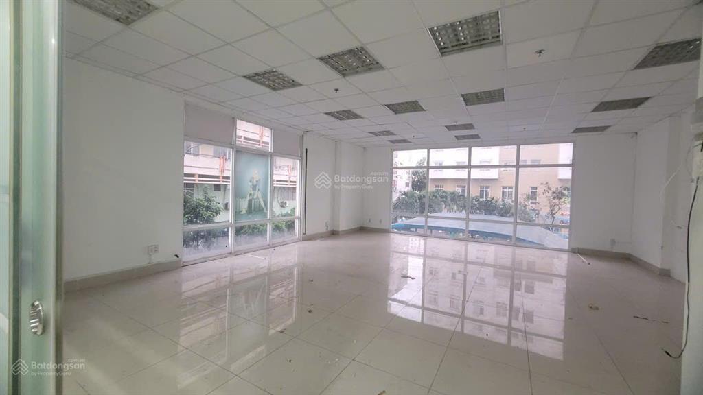 Cho thuê văn phòng 135m  topaz garden tân phú