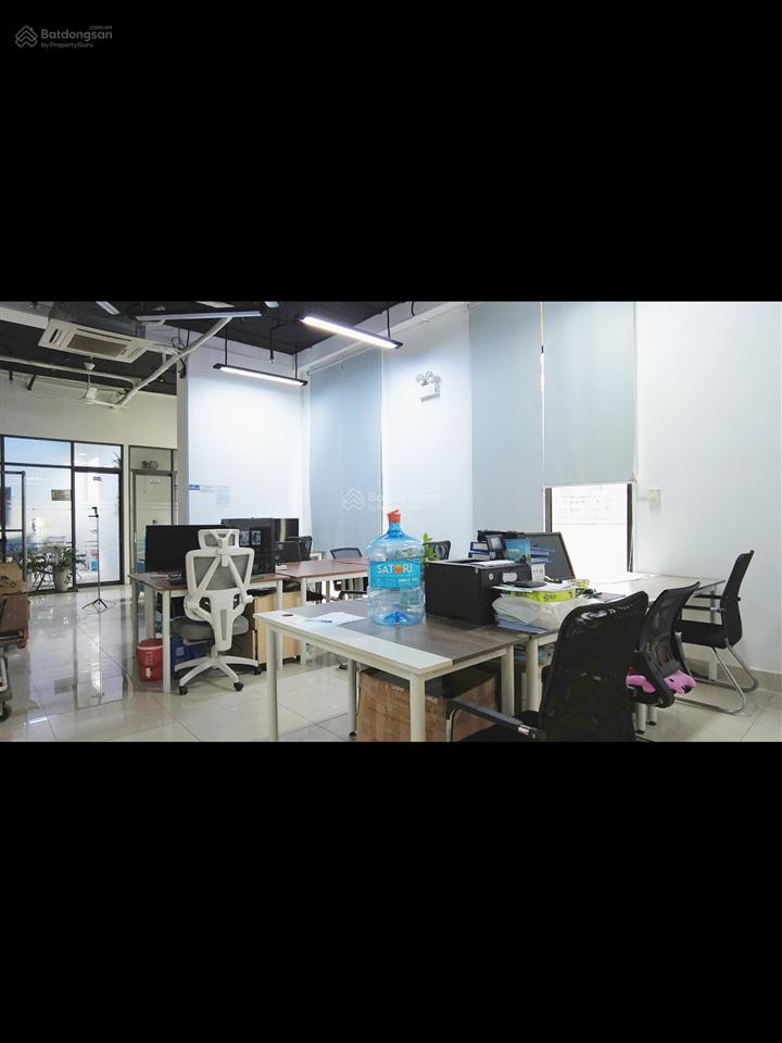 Chỗ ngồi làm việc tại topaz tân phú. giá hạt rẻ. chỉ từ 800.000đ/th. (cho 1 team 5 người)