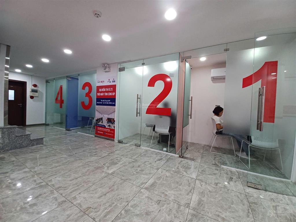 Chỗ ngồi làm việc phòng riêng tại quận 5  vị trí siêu trung tâm  trọn gói chỉ 2tr/th