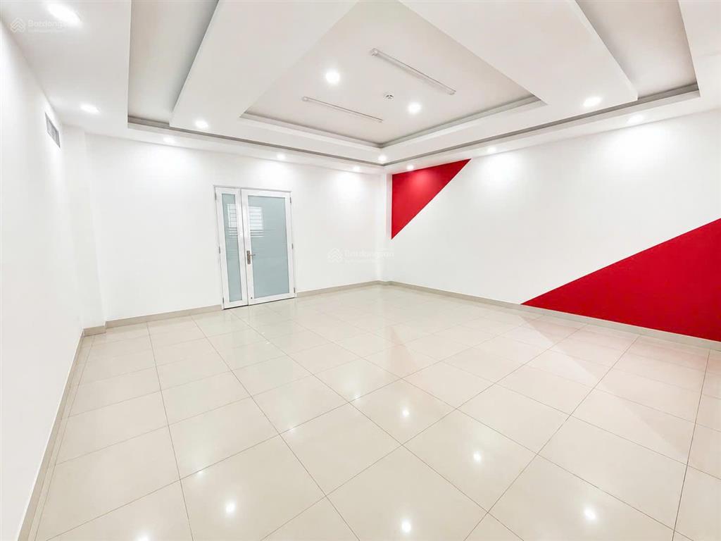 Cho thuê văn phòng dịch vụ quận 5. từ 7,5tr  10tr "vừa và nhỏ mặt tiền" đường trần phú