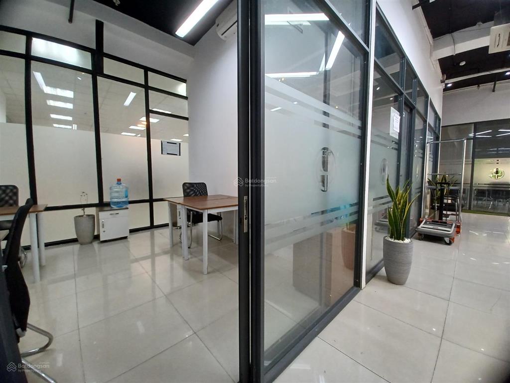 Văn phòng nhỏ giá rẻ  tại topaz garden, tân phú  giờ làm việc tự do 24/24