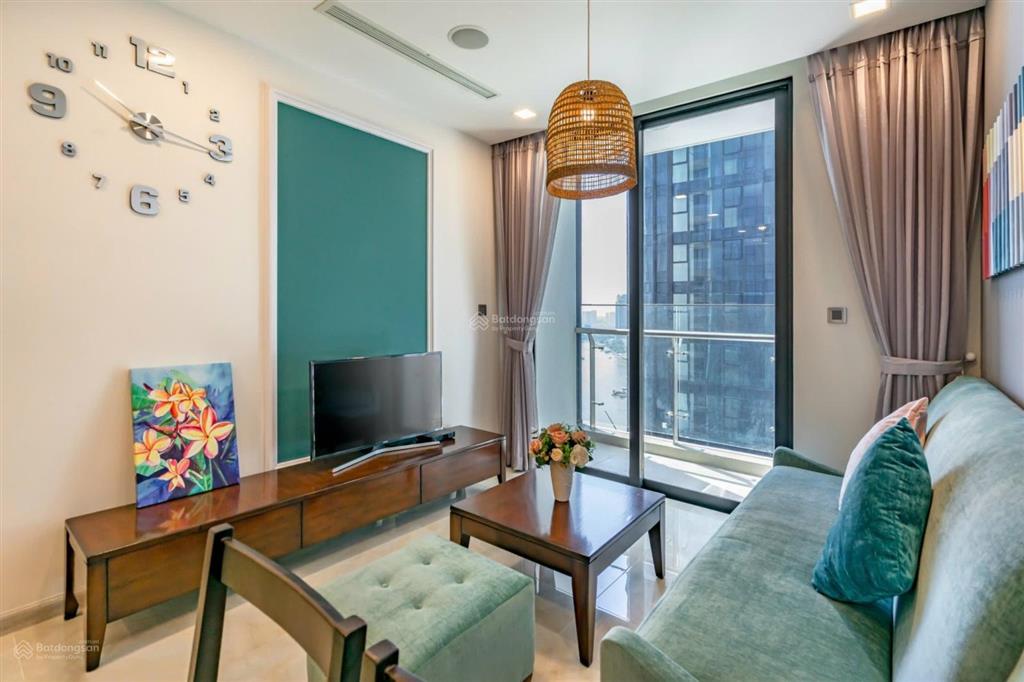 Vinhomes golden river  căn 1pn giá chỉ 20 triệu / tháng view sông. 0906 322 *** linh xem pass 24/7