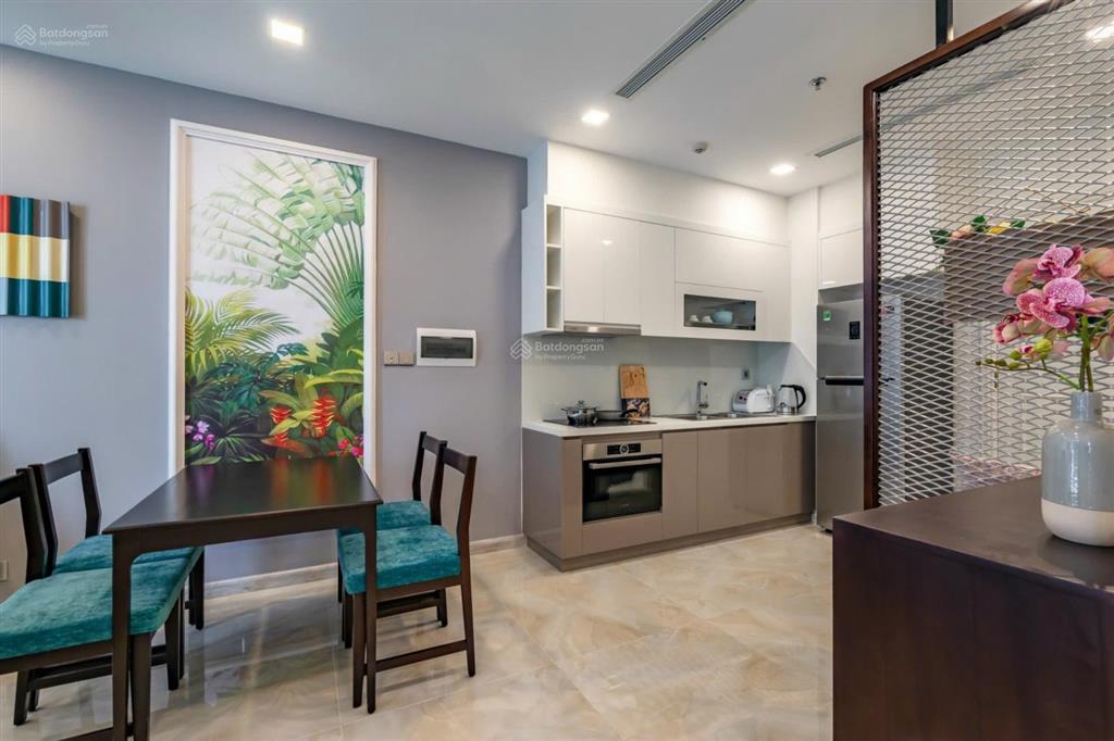Vinhomes golden river  căn 1pn giá chỉ 20 triệu / tháng view sông. 0906 322 *** linh xem pass 24/7