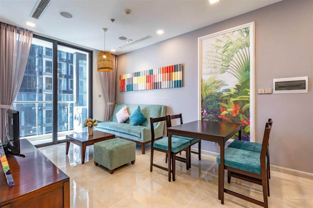 Vinhomes golden river  căn 1pn giá chỉ 20 triệu / tháng view sông. 0906 322 *** linh xem pass 24/7
