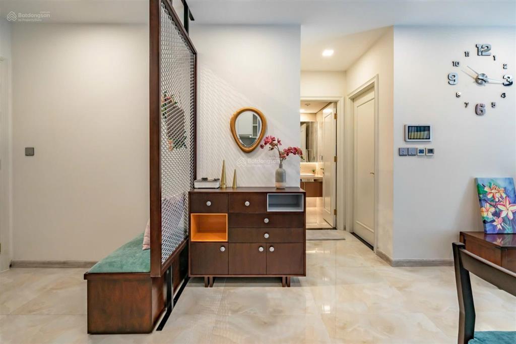 Vinhomes golden river  căn 1pn giá chỉ 20 triệu / tháng view sông. 0906 322 *** linh xem pass 24/7