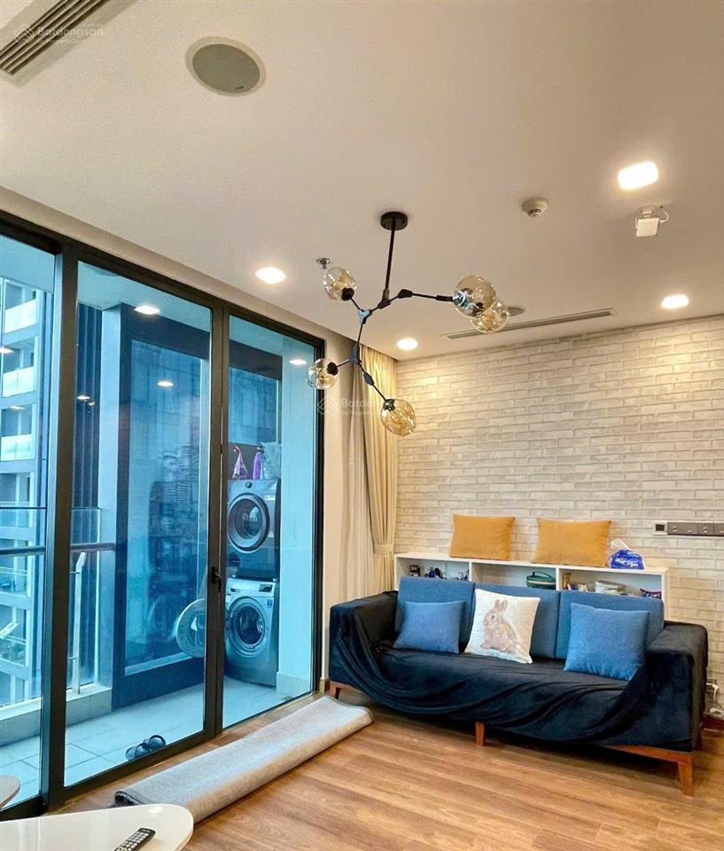 Cho thuê căn hộ 2 pn vinhomes golden river bason 80m2 nội thất sang trọng view bitexco sông giá tốt