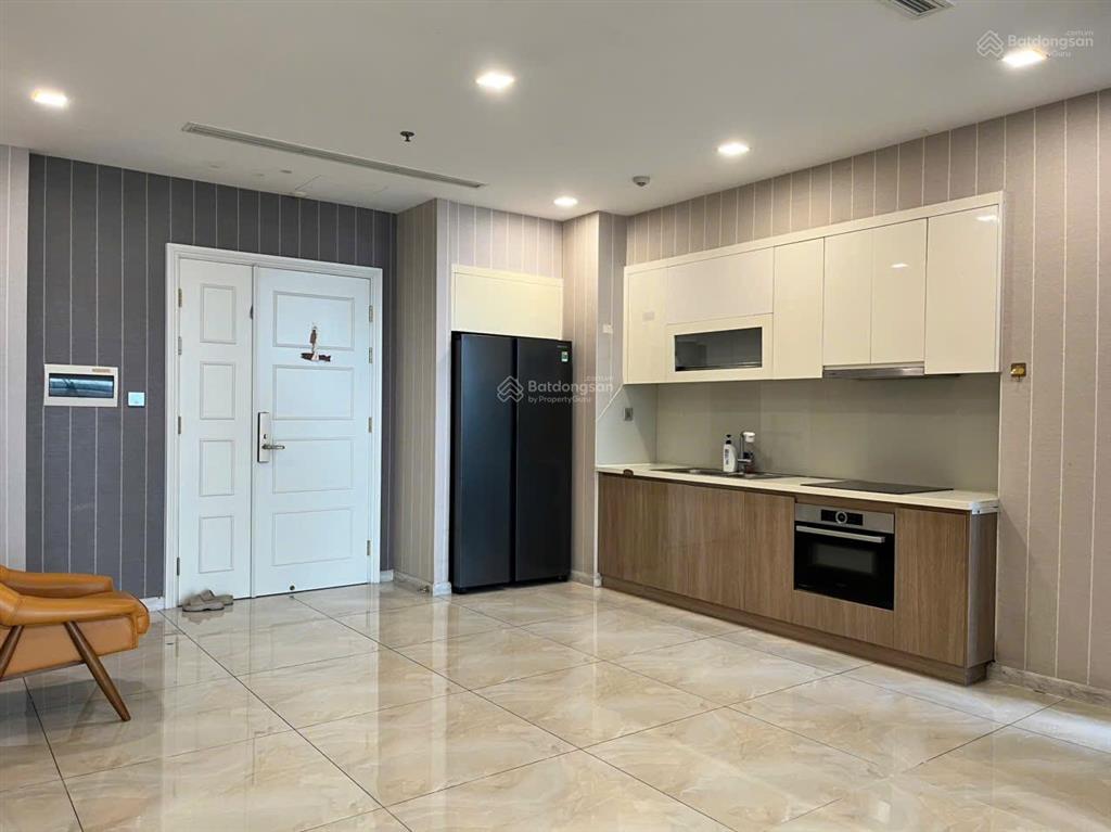 Cho thuê căn hộ vinhomes golden river, 3pn, giá chỉ 42 triệu /tháng