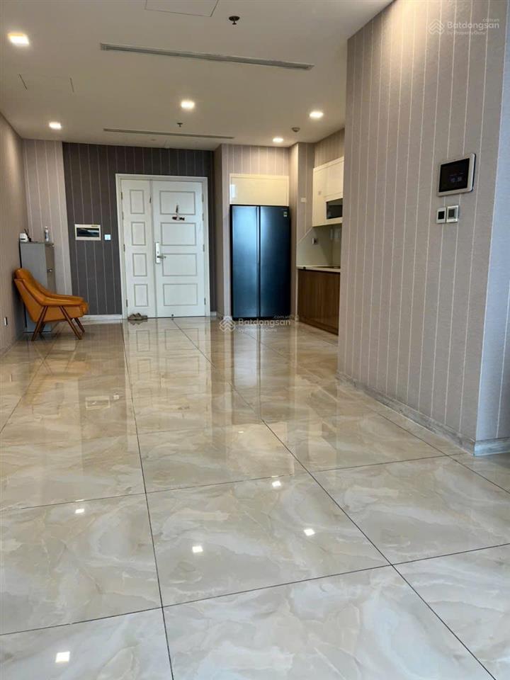 Cho thuê căn hộ vinhomes golden river, 3pn, giá chỉ 42 triệu /tháng