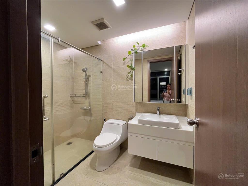 Độc quyền căn 2pn giá tốt chỉ 24 triệu/tháng ,view thoáng mát , đã đầu tư full nội thất như hình