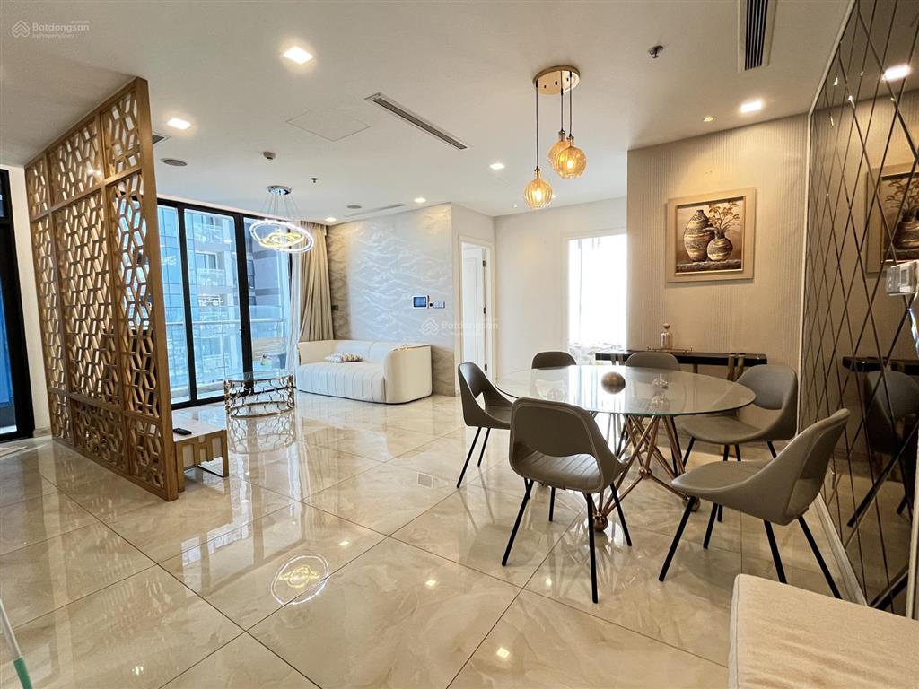 Cho thuê chcc vinhomes golden river 100m2, 3pn  2wc, 40 tr/th.  0906 322 *** linh