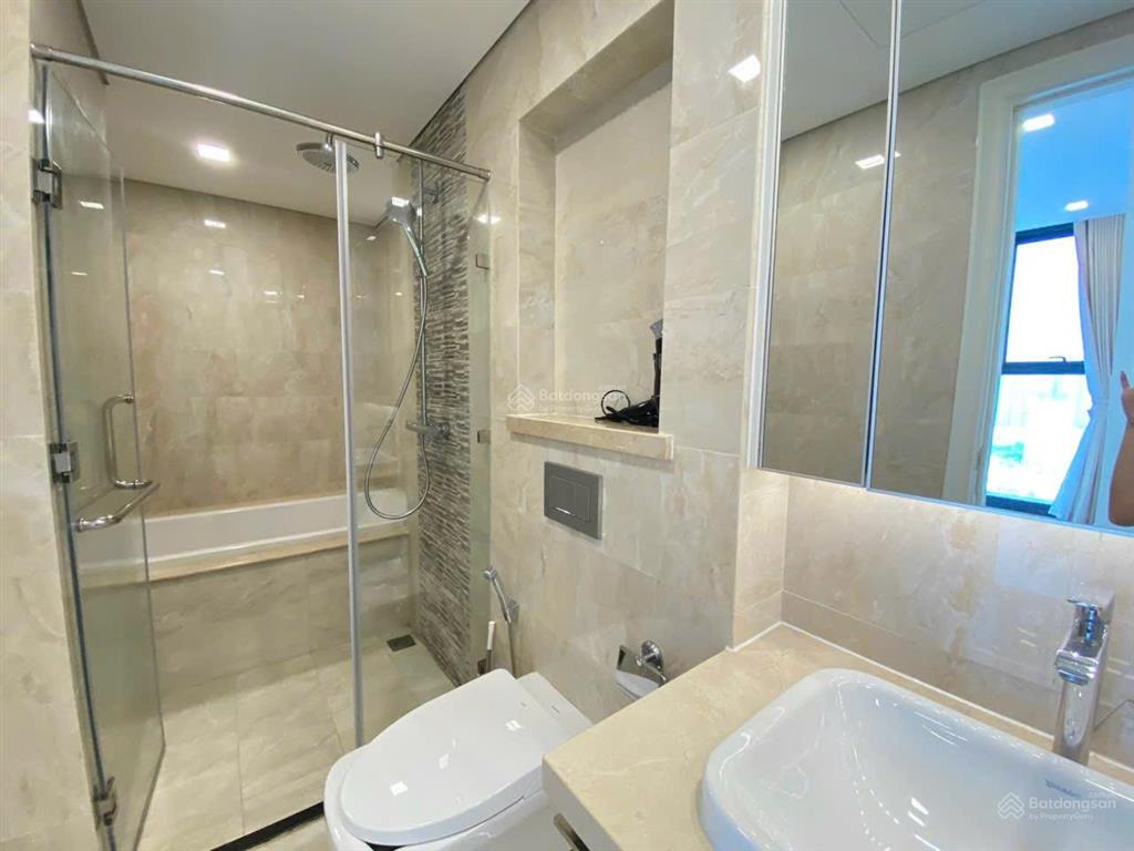 Hàng hiếm quận 1  giá đầu tư tốt nhất căn hộ 2pn 2wc 72m vinhomes golden river