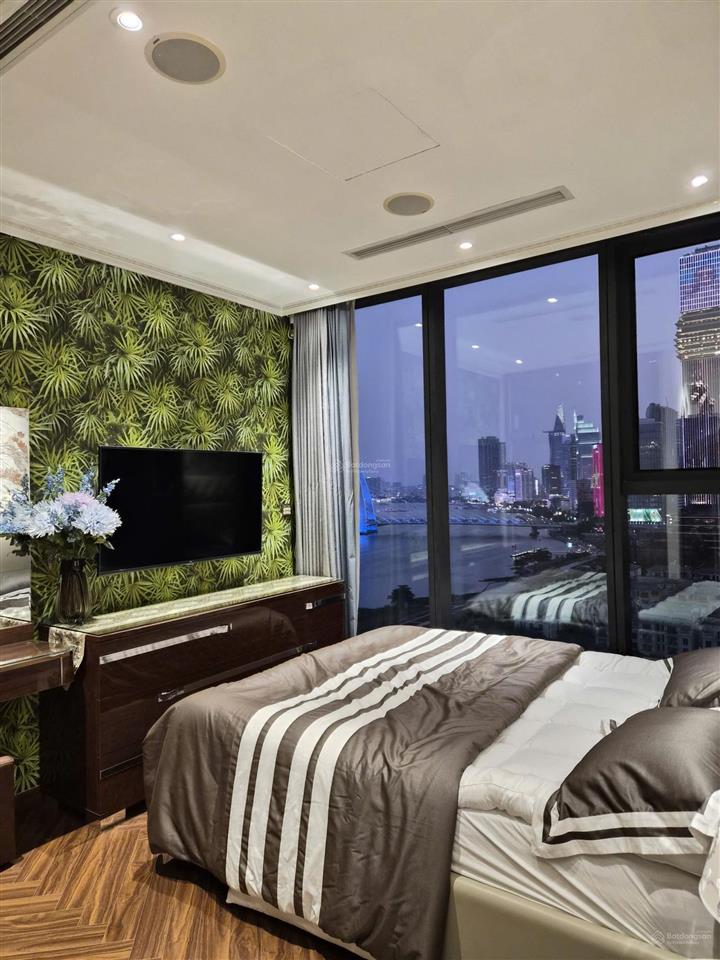 Bán gấp 2pn vinhomes golden river q1 | 79m view sông  bitexco | full nội thất | 26 tỷ all in