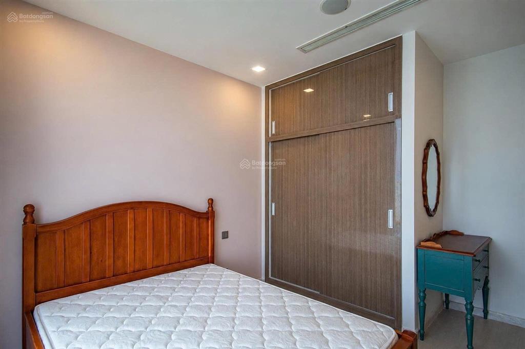 Bán 2pn vinhomes golden river q1 72m view landmark 81 16 tỷ all in